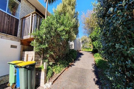 Photo of property in 2/9 Lingham Crescent, Torbay, Auckland, 0630