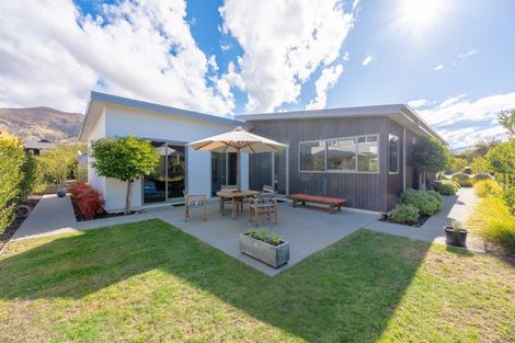 Photo of property in 126 Warren Street, Wanaka, 9305