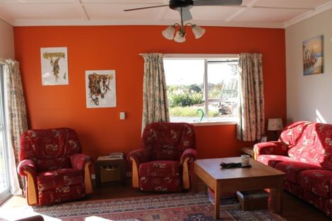 Photo of property in 212 Huarau Road, Whakapirau, Maungaturoto, 0583