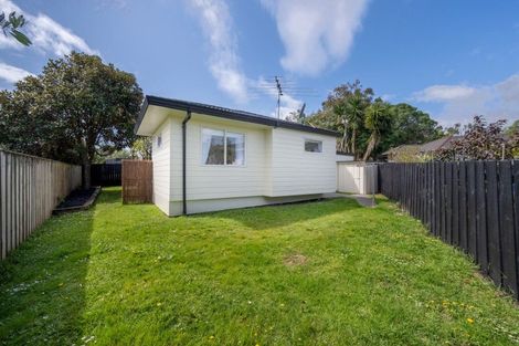 Photo of property in 2/17 Bain Place, Bucklands Beach, Auckland, 2014