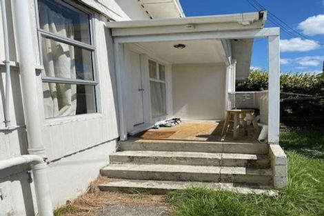 Photo of property in 24 Tiri Tiri Road, Birkdale, Auckland, 0626