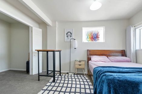 Photo of property in 7 Ellesmere Crescent, Pakuranga Heights, Auckland, 2010