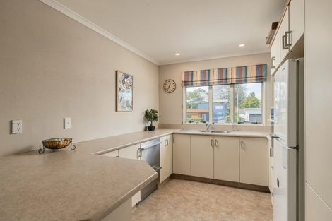 Photo of property in 4 Pipi Street, Two Mile Bay, Taupo, 3330