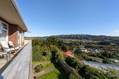 Photo of property in 6 Ash Grove, Ranui, Porirua, 5024