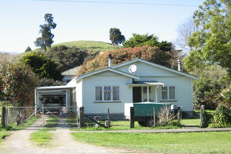 Photo of property in 38 Ongo Road, Hunterville, 4730