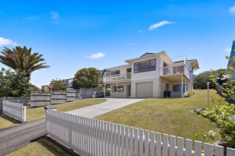 Photo of property in 10 Tara Place, Snells Beach, 0920