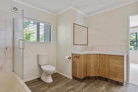 Photo of property in 8a Williams Terrace, Fitzherbert, Palmerston North, 4410