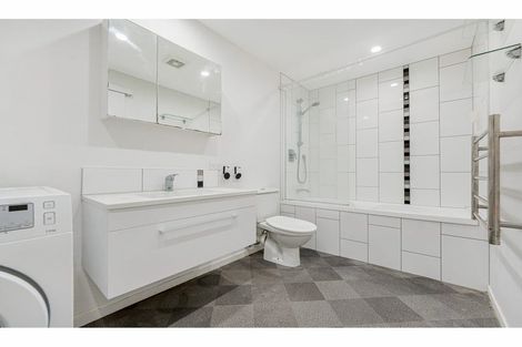 Photo of property in 12 Havelle Avenue, Titirangi, Auckland, 0604