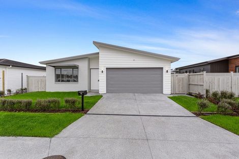 Photo of property in 98 Pepene Avenue, Takanini, 2112