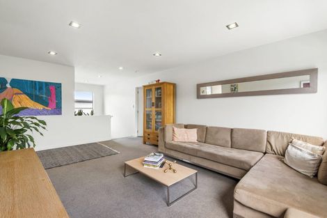 Photo of property in 15 Waitemata Road, Hauraki, Auckland, 0622