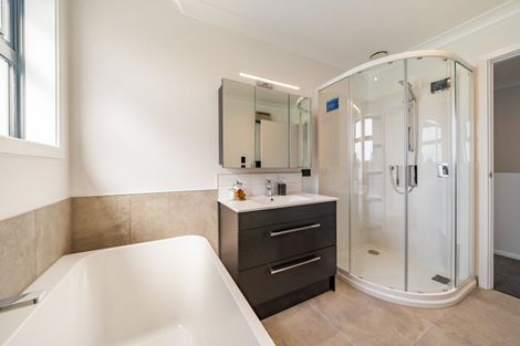 Photo of property in 36d Shakespeare Avenue, Trentham, Upper Hutt, 5018