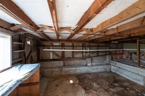 Photo of property in 41 Sunnyside Road, Sunnyvale, Auckland, 0612