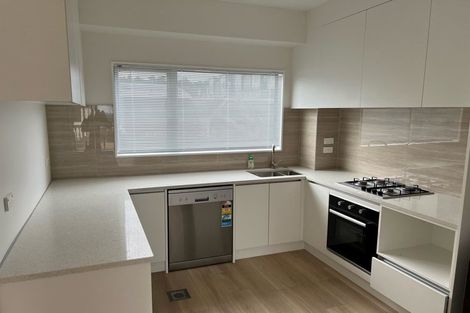 Photo of property in 11a Crestview Rise, Papakura, 2110