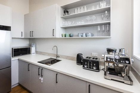 Photo of property in 63 Moncks Spur Road, Redcliffs, Christchurch, 8081