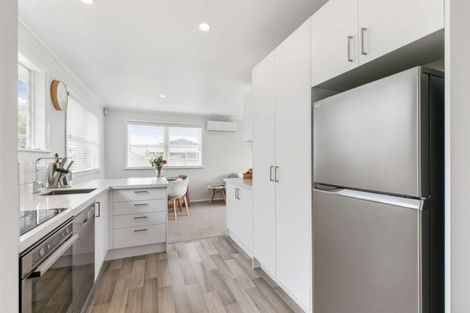 Photo of property in 3a Gazelle Avenue, Beach Haven, Auckland, 0626