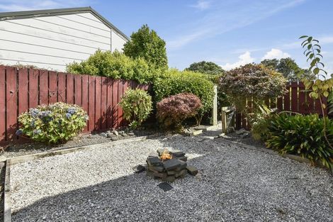 Photo of property in 12 Seaward Place, Wattle Downs, Auckland, 2103