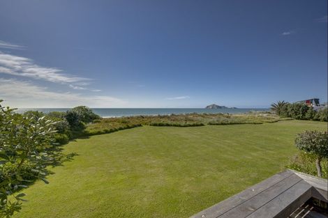 Photo of property in 10 Moori Road, Waimarama, 4294