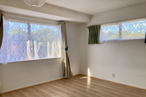 Photo of property in 30 Vintage Drive, Henderson, Auckland, 0612