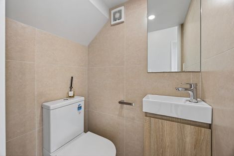 Photo of property in 27 Arahopu Place, Papakura, 2110