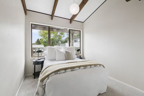 Photo of property in 19 Shakespear Road, Army Bay, Whangaparaoa, 0930