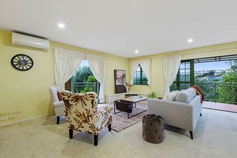 Photo of property in 28 Parkwood Crescent, Gulf Harbour, Whangaparaoa, 0930