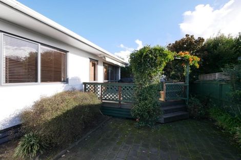 Photo of property in 2/52 Youngs Road, Papakura, 2110