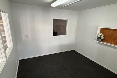 Photo of property in 1/73 Lake Road, Northcote, Auckland, 0627