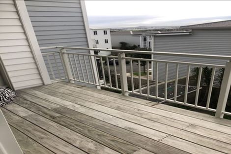 Photo of property in 9 Panakenake Way, Flat Bush, Auckland, 2019