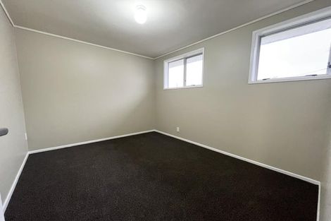 Photo of property in 42 Cobham Crescent, Kelston, Auckland, 0602