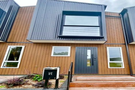 Photo of property in 1e Roberts Street, Epuni, Lower Hutt, 5011