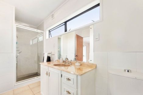 Photo of property in 153 Wiseley Road, West Harbour, Auckland, 0618