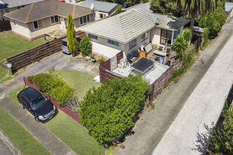 Photo of property in 11 Gambare Place, Wattle Downs, Auckland, 2103