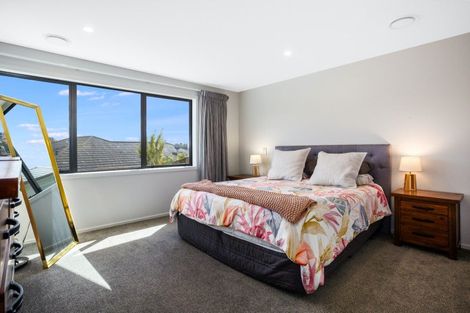 Photo of property in 194 Navigation Drive, Whitby, Porirua, 5024