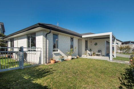 Photo of property in 76 Bert Wall Drive, Omokoroa, 3114
