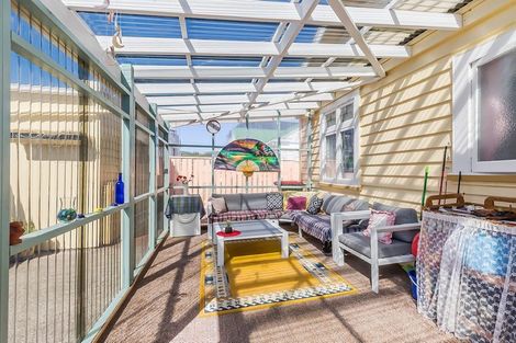 Photo of property in 21 Crawford Green, Miramar, Wellington, 6022