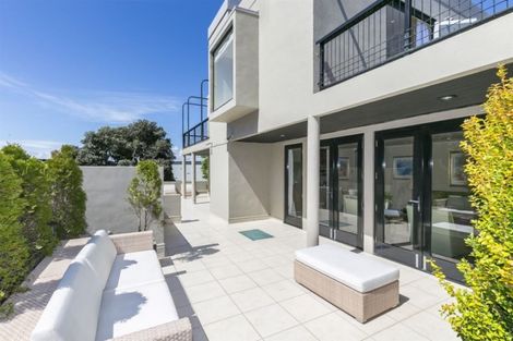 Photo of property in Highwic, 18/32 Hobson Street, Thorndon, Wellington, 6011
