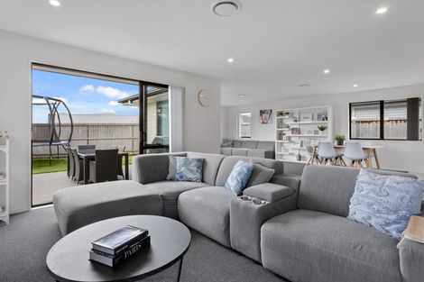 Photo of property in 3 Springbrook Close, Rangiora, 7400