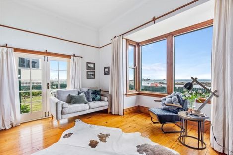 Photo of property in 346 The Esplanade, Island Bay, Wellington, 6023