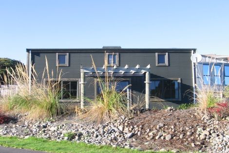 Photo of property in 11 Frimley Terrace, Waikanae Beach, Waikanae, 5036