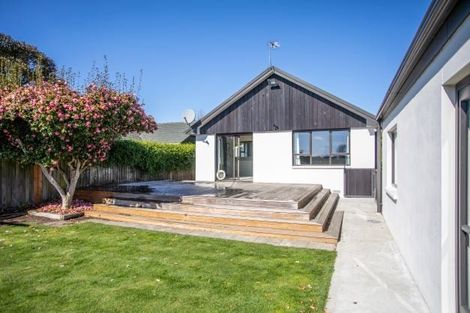 Photo of property in 11 Mcsaveneys Road, Marshland, Christchurch, 8051