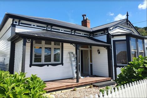 Photo of property in 23 Riddlers Crescent, Petone, Lower Hutt, 5012