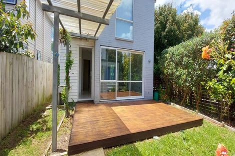 Photo of property in 2 Mcginty Street, Takanini, 2112