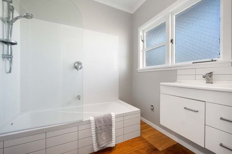 Photo of property in 18 Duncan Road, St Andrews, Hamilton, 3200