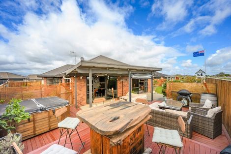 Photo of property in 7 Medallion Court, Kelvin Grove, Palmerston North, 4414