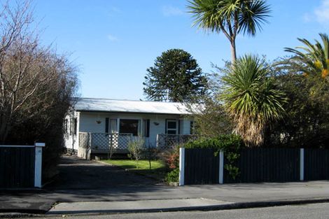 Photo of property in 15 East Street, Greytown, 5712