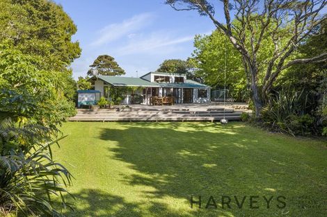 Photo of property in 192 Mountain Road, Henderson Valley, Auckland, 0612