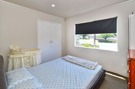 Photo of property in 2/60 Moncrieff Avenue, Clendon Park, Auckland, 2103