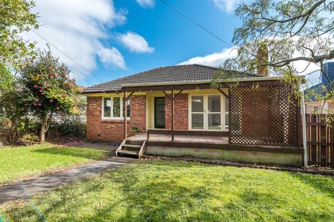 Photo of property in 75 Oakdale Road, Mount Roskill, Auckland, 1041
