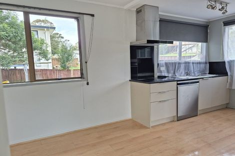 Photo of property in 6 Garner Place, Glenfield, Auckland, 0629