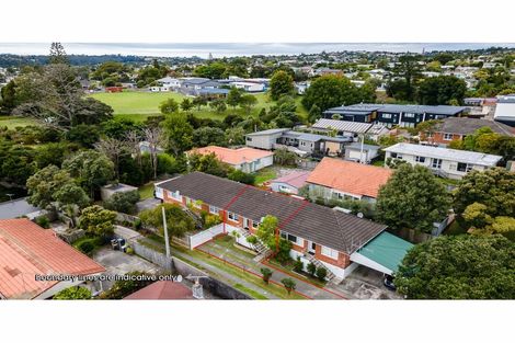 Photo of property in 2/303 Rangatira Road, Beach Haven, Auckland, 0626